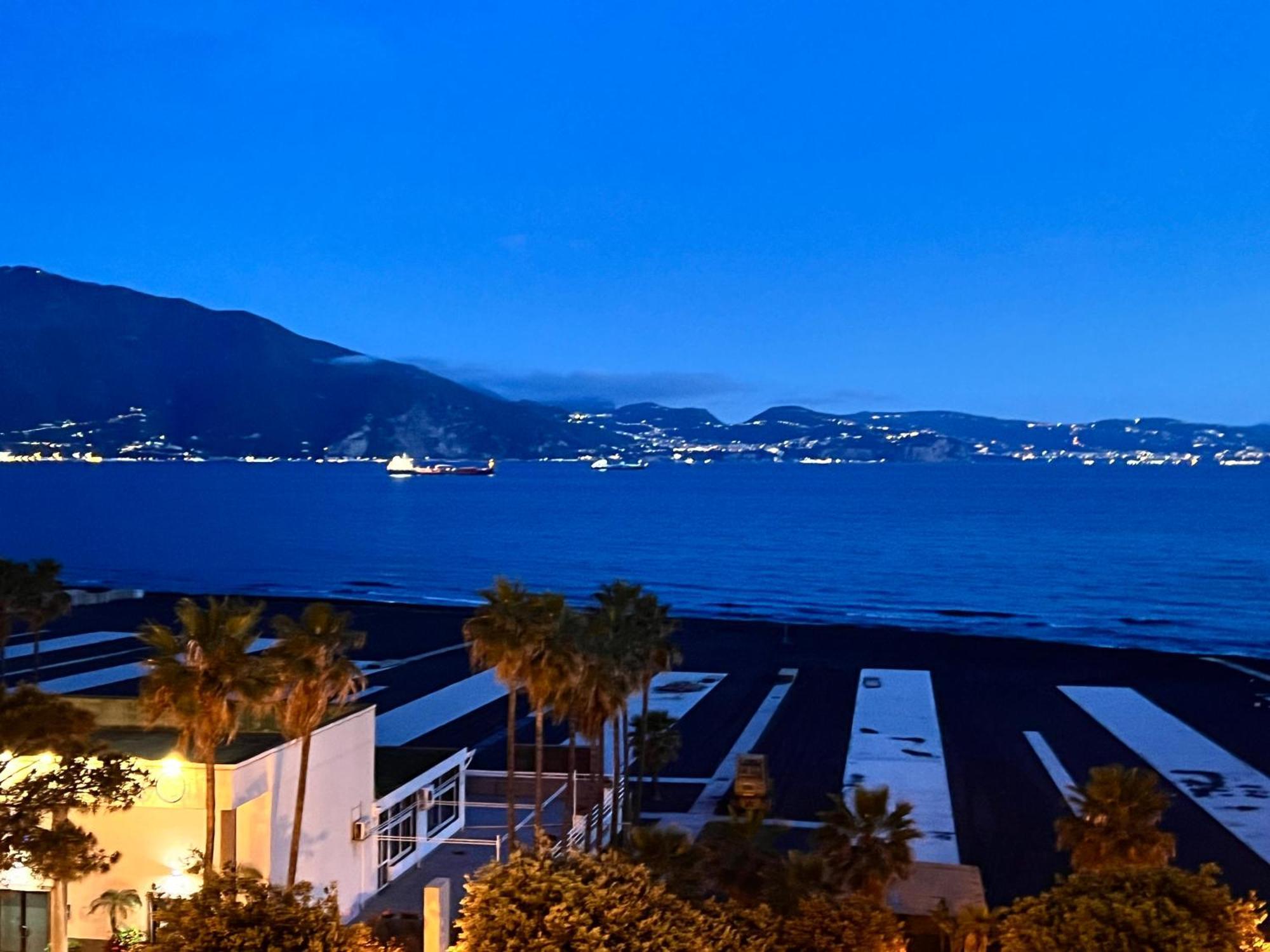 Sogno Di Mezza Estate Apartment ตอร์เร อันนุนซิอาตา ภายนอก รูปภาพ